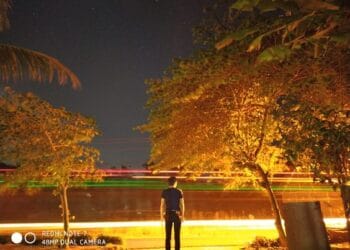 Light Trails Foto dengan HP Xiaomi