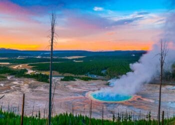 Gunung Super Yellowstone, ‘Bom Waktu’ yang Bisa Hancurkan Peradaban Manusia