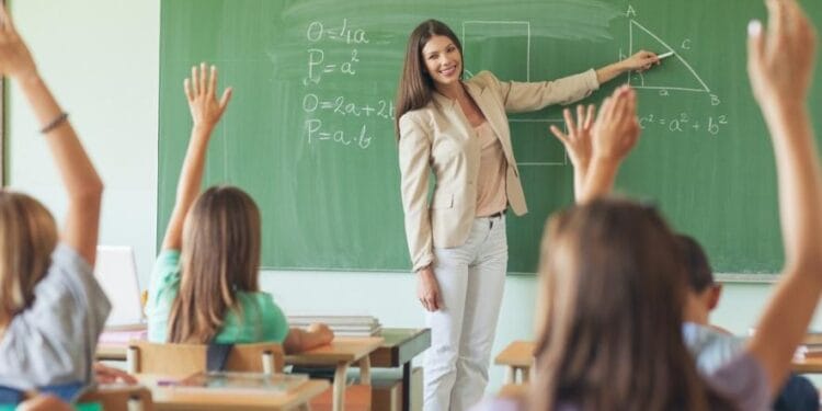 4 Hal yang Harus Diperhatikan Saat Melamar Kerja Menjadi Guru