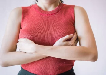 Cara Mengencangkan Payudara Kendur Setelah Menyusui