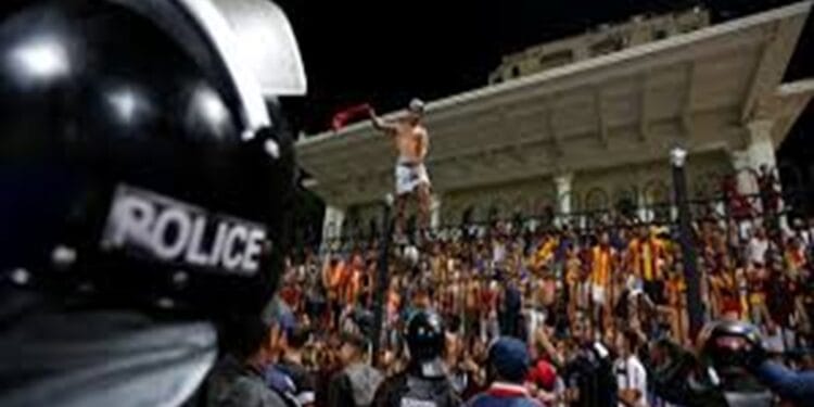 2.404 Personil Gabungan Diterjunkan Untuk Mengamankan Pertandingan Persija VS Persis Solo di SUGBK