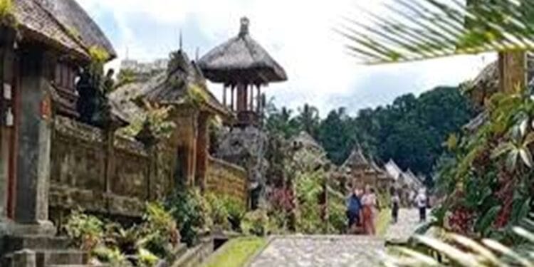 Desa Penglipuran Mengalami Lonjakan Jumlah Pengunjung saat Lebaran, Begini Cara Mereka Menghadapinya 1 Desa Panglipuran Mengalami Lonjakan Jumlah Pengunjung saat Lebaran, Begini Cara Mereka Menghadapinya