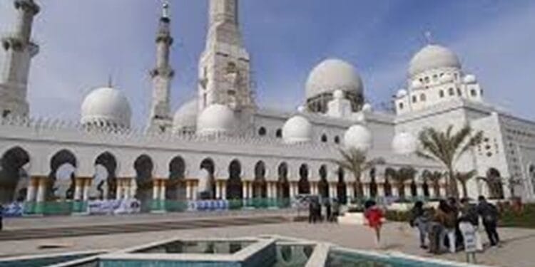 Orderan Fiktif Bukber Sampai Rp 1 Miliar di Masjid Zayed Solo 1 Orderan Fiktif Bukber Sampai Rp 1 Miliar di Masjid Zayed Solo