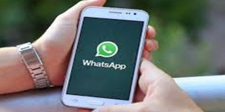 5 Cara Melihat Galeri Orang Melalui WhatsApp & Aplikasi Lainnya yang Bisa Anda Coba 1 cara-melihat-galeri-orang-melalui-whataapp