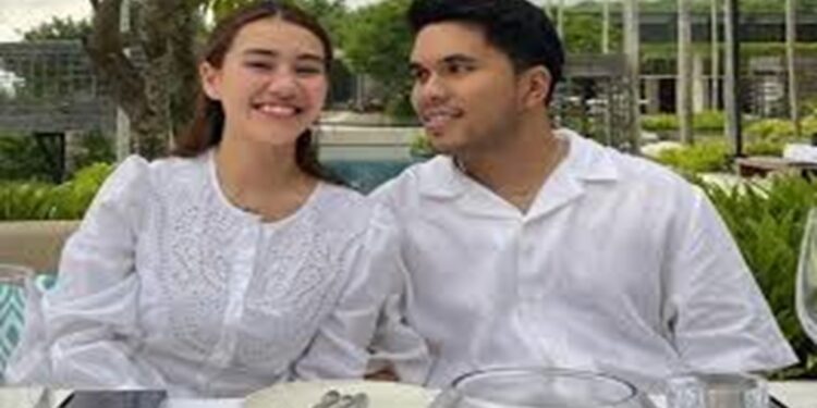 demi-aaliyah-massaid,-thariq-halilintar-sewa-billboard-di-times-square-new-york