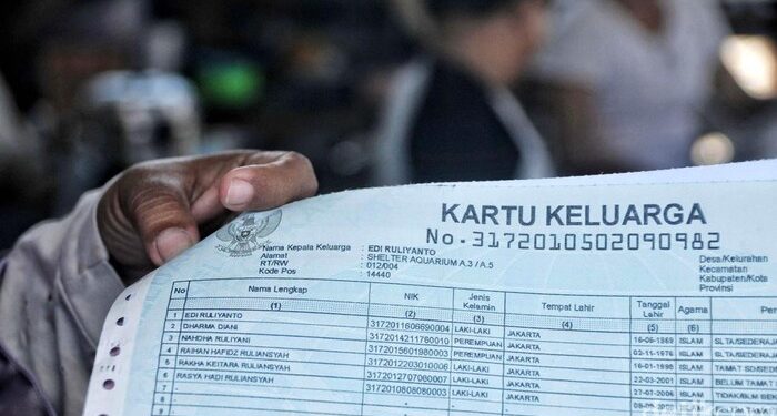 Model Kartu Keluarga (KK) Baru: Ciri-ciri dan Cara Mendapatkannya 1 Model Kartu Keluarga (KK) Baru Ciri-ciri dan Cara Mendapatkannya