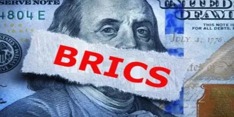 Putin Pamerkan Uang Kertas Simbolis, Apa Mata Uang BRICS Teralisasi? 1 Putin Pamerkan Uang Kertas Simbolis, Apa Mata Uang BRICS Teralisasi?