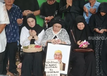 Ayah artis Mona Ratuliu Meninggal Dunia