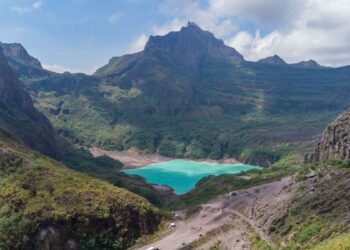 Gumpalan Awan dan Petir di Gunung Kelud, PVMBG: Tidak Ada Peningkatan Aktivitas, Kondisi Aman